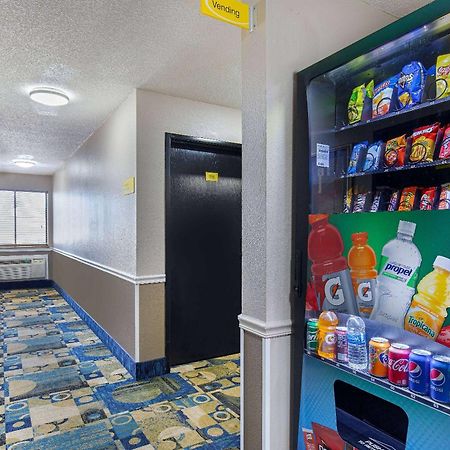 Super 8 By Wyndham Somerset Esterno foto