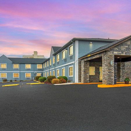 Super 8 By Wyndham Somerset Esterno foto