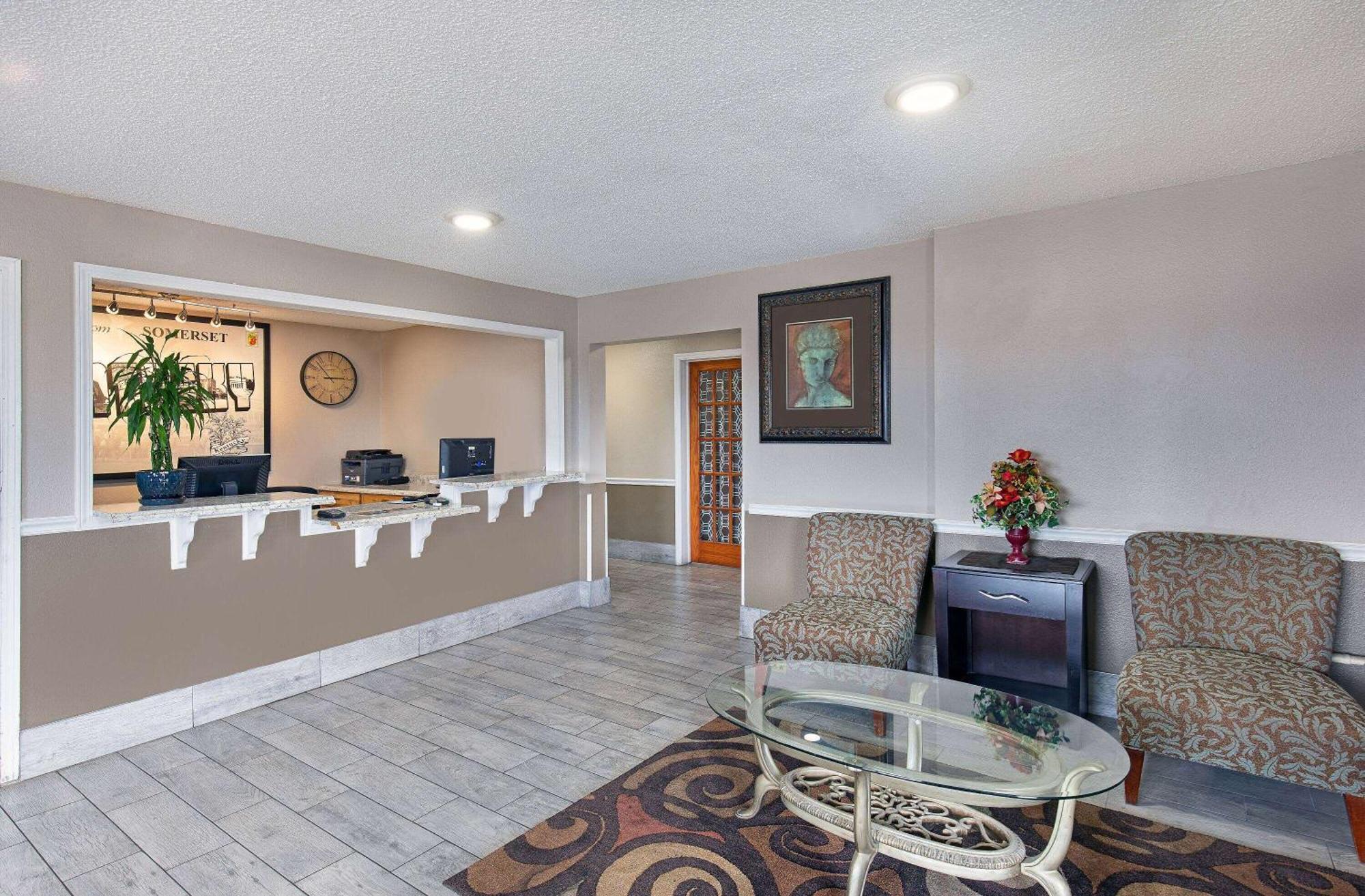 Super 8 By Wyndham Somerset Esterno foto