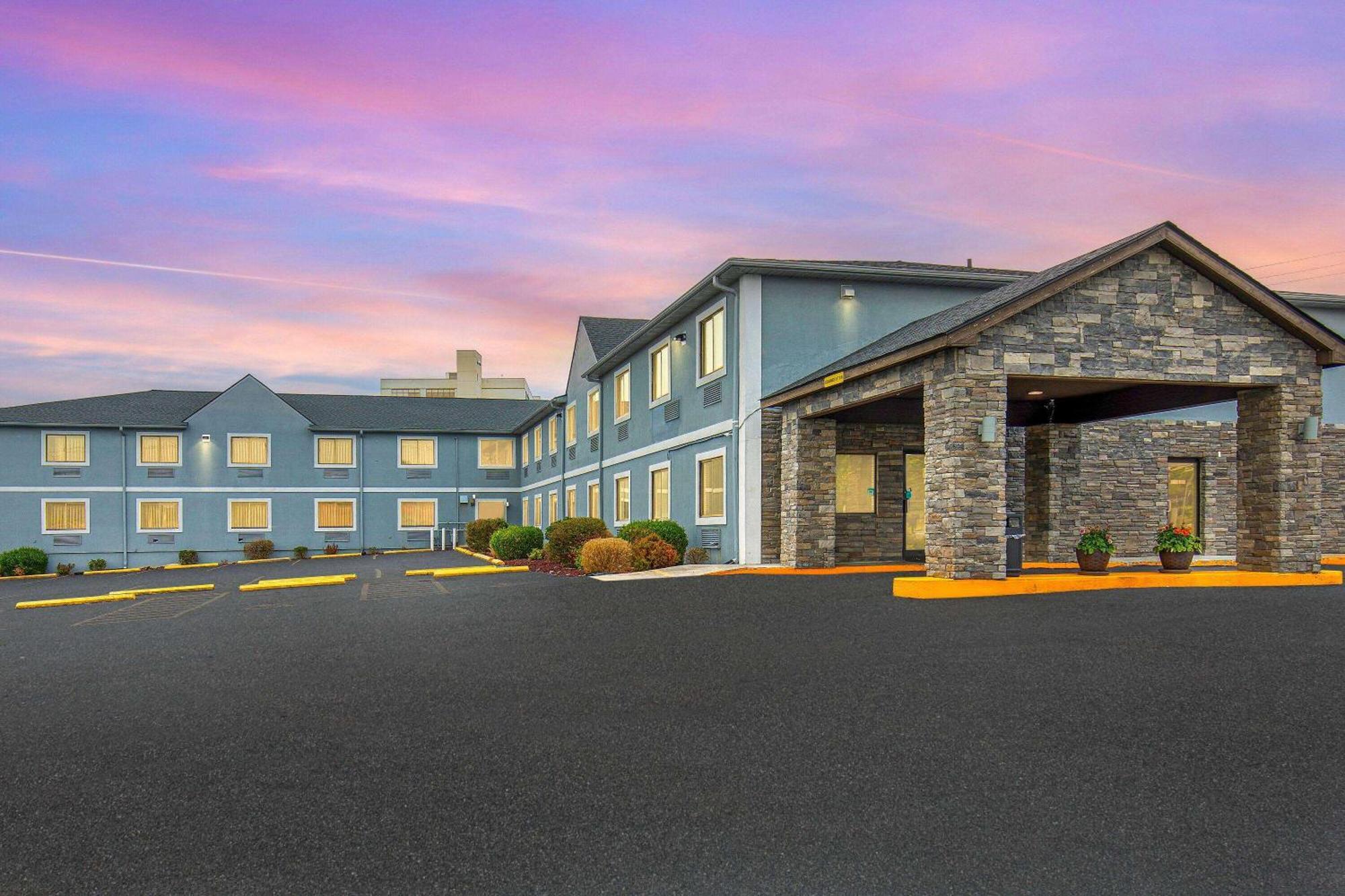 Super 8 By Wyndham Somerset Esterno foto